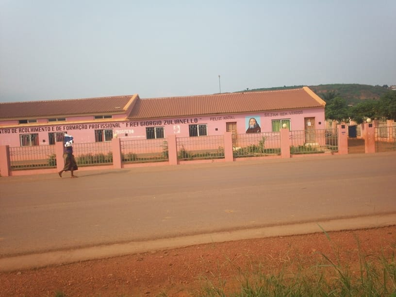 Progetto "Occhio sull'Acqua" - Scavo pozzo a Mbanza Kongo - Angola